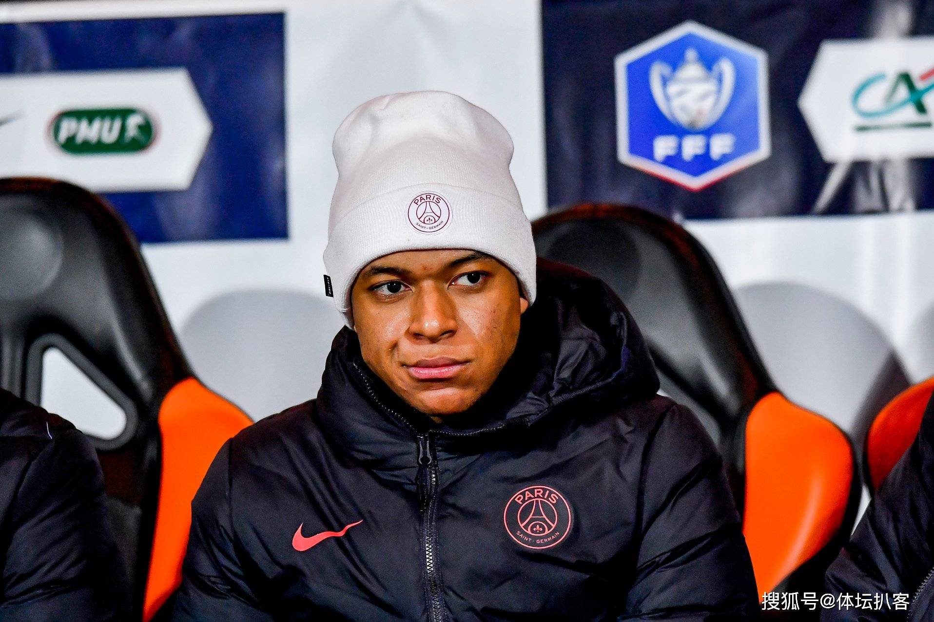 【新闻】全球晶圆代工恐衰退 3%，10 年来首见！